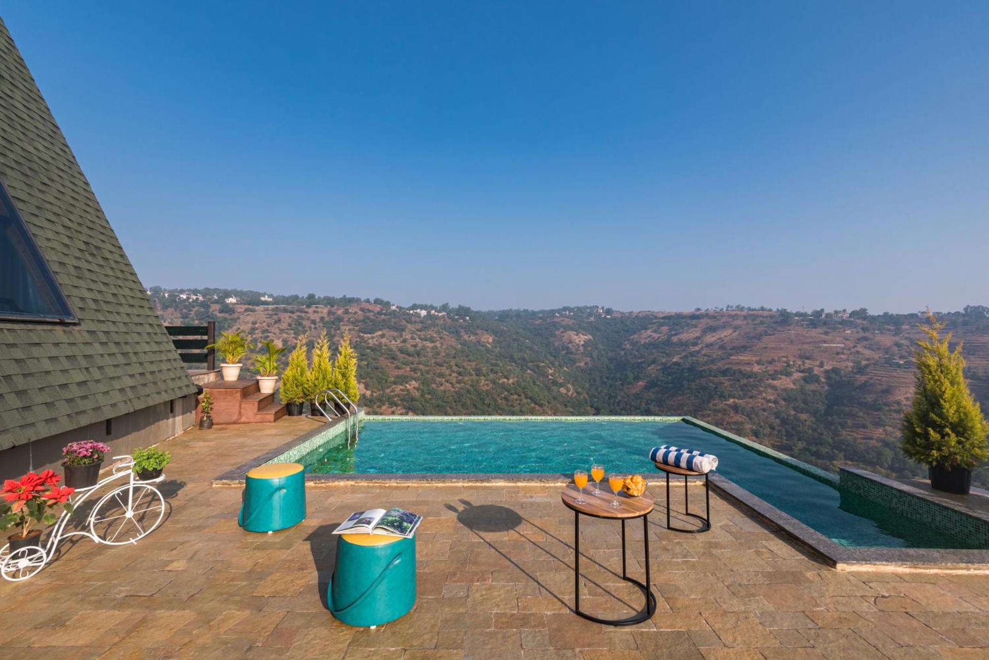 Saffronstays A Vantage, Panchgani - A Pyramid Shaped Unique Luxury Villa With Infinity Valley Views Екстериор снимка