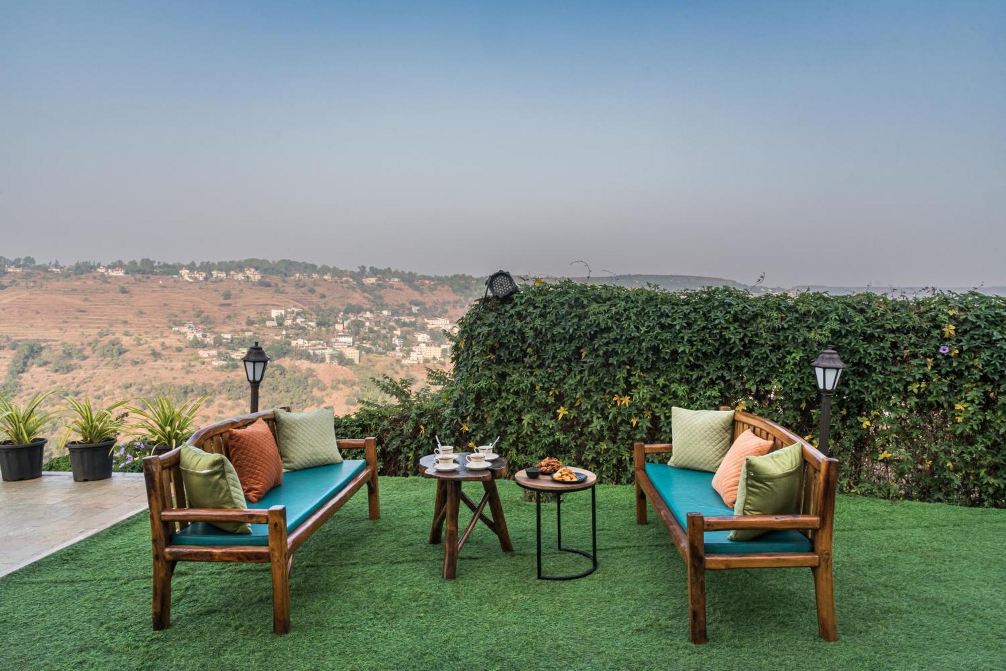 Saffronstays A Vantage, Panchgani - A Pyramid Shaped Unique Luxury Villa With Infinity Valley Views Екстериор снимка